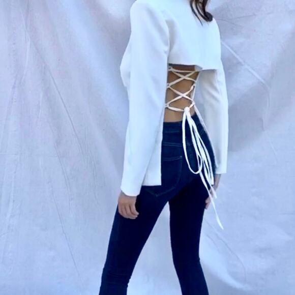 Blithe Los Angeles Fitted Cut Out Lace up Blazer - Picture 3 of 8